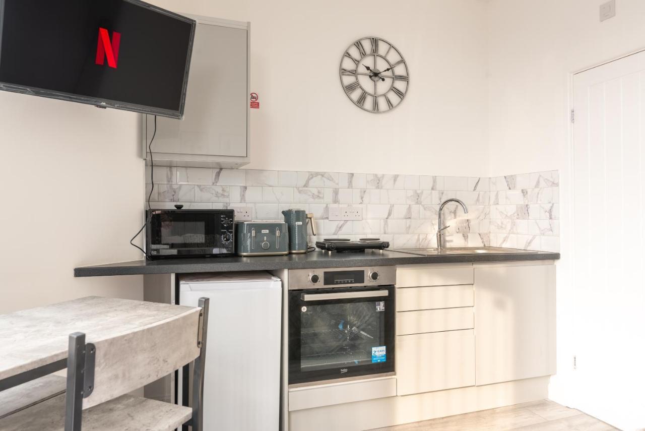 Exquisite Cardiff Apartments- With Garden Lounge & Games Room Exterior foto