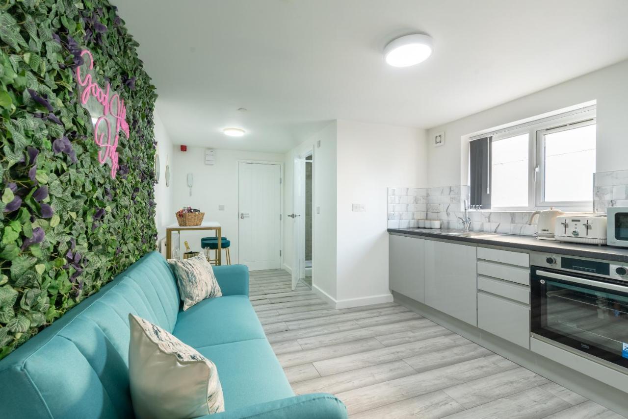 Exquisite Cardiff Apartments- With Garden Lounge & Games Room Exterior foto