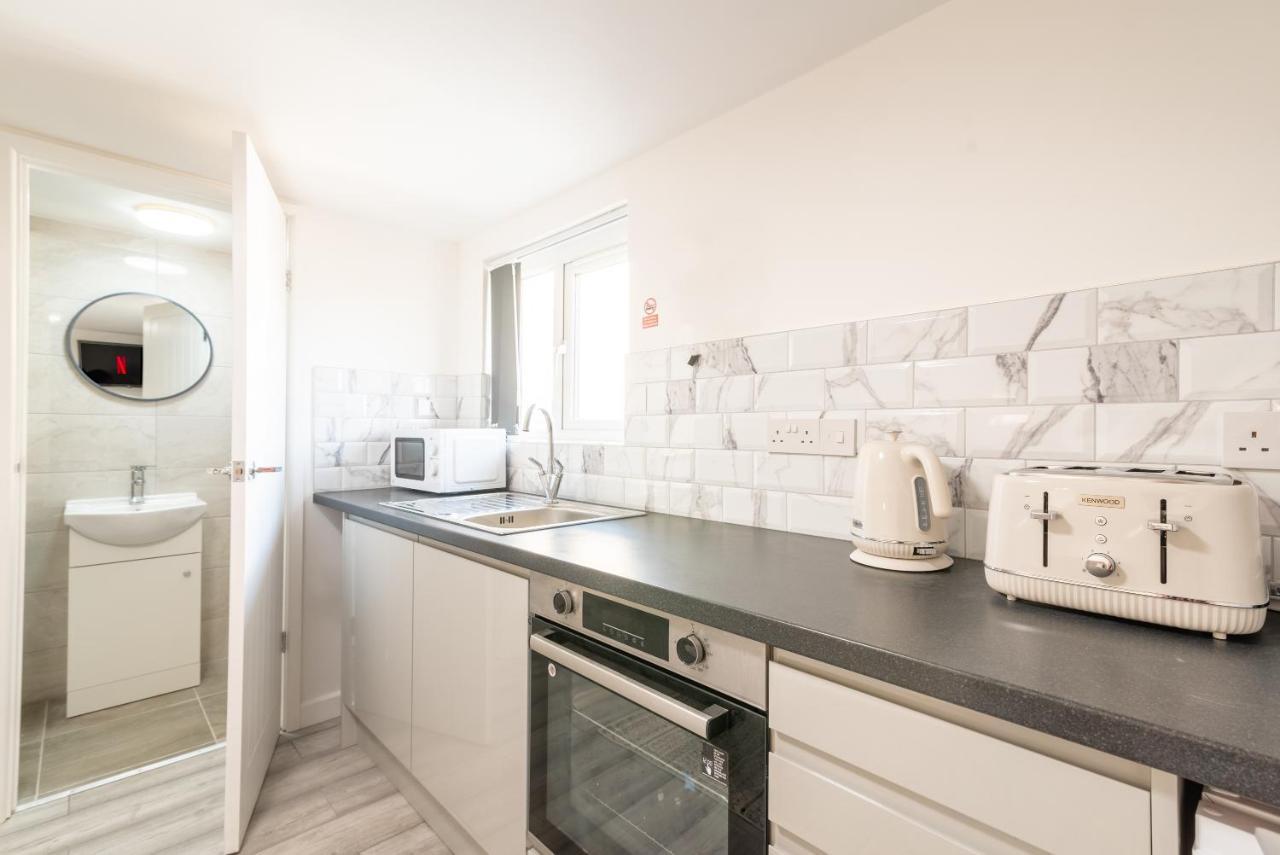 Exquisite Cardiff Apartments- With Garden Lounge & Games Room Exterior foto